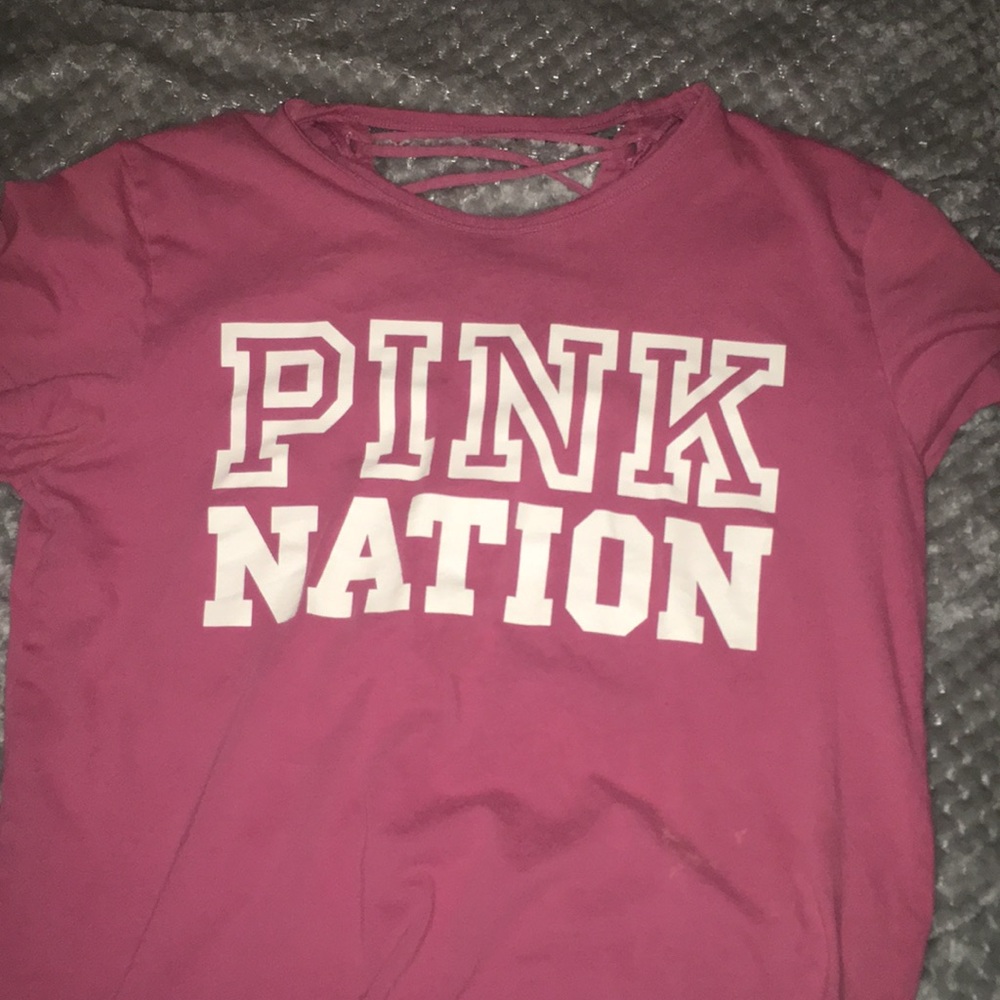 pink top